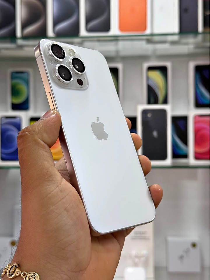 iPhone 15 Pro Max – 256GB Blanco