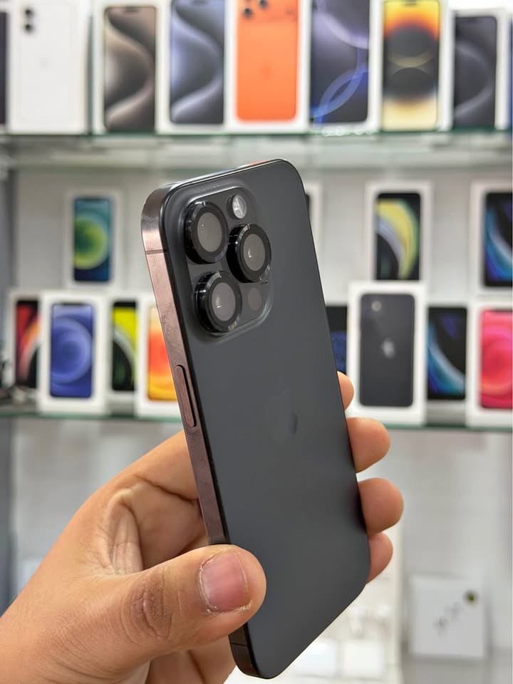 iPhone 15 Pro – 256GB – Negro