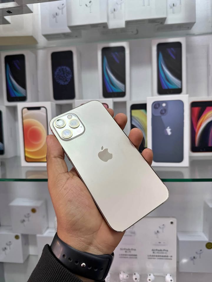 iPhone 12 Pro Max – 128GB – Dorado