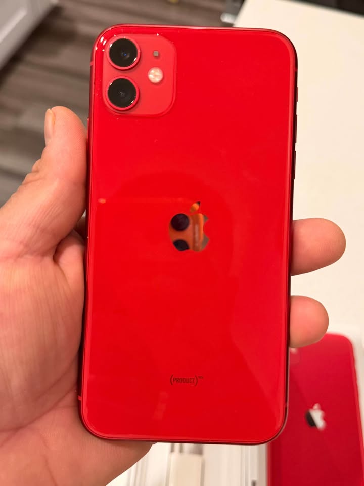 iPhone 11 – 128GB (Color ROJO)