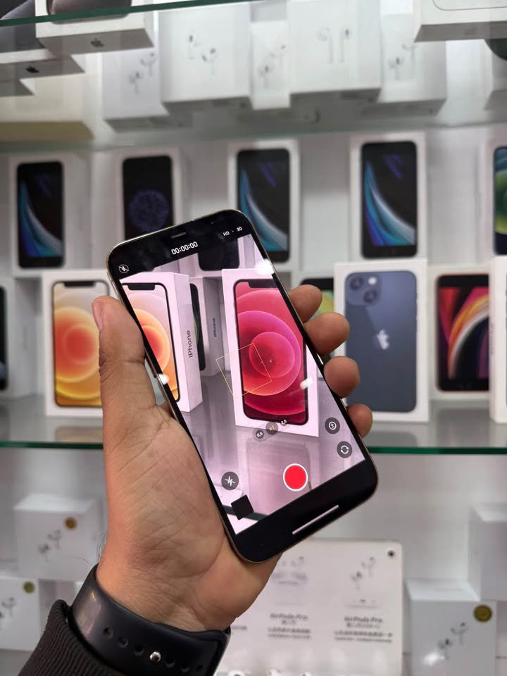 iPhone 12 Pro Max – 128GB – Dorado
