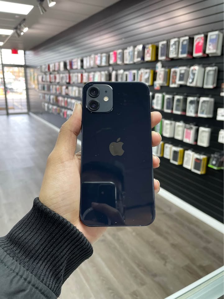 iPhone 12 – 64GB (Color Negro)