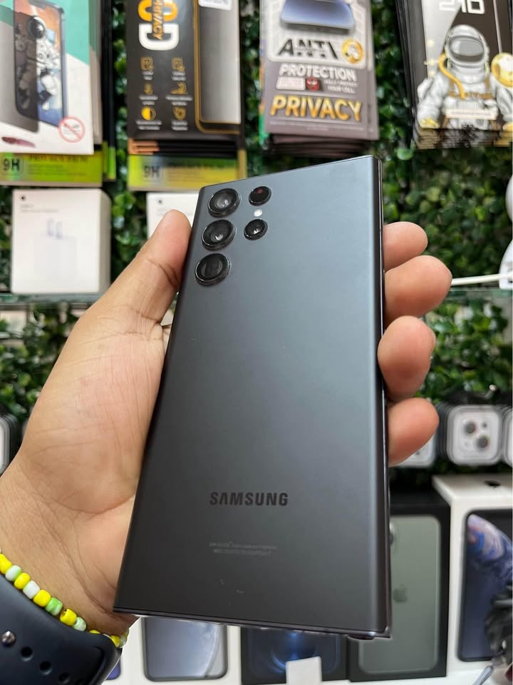 Samsung Galaxy S22 Ultra – 256GB – Negro