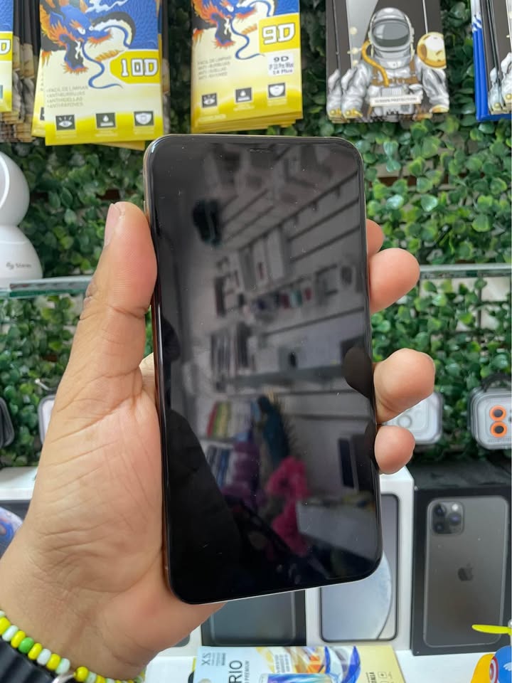 iPhone 11 Pro Max – 256GB (Dorado)