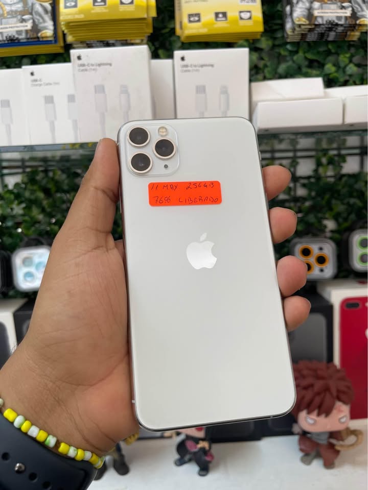 iPhone 11 Pro Max – 256GB (Blanco)