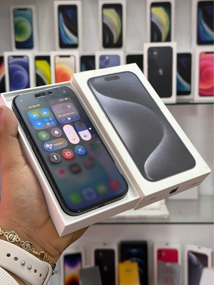 iPhone 15 Pro – 256GB -Negro Caja