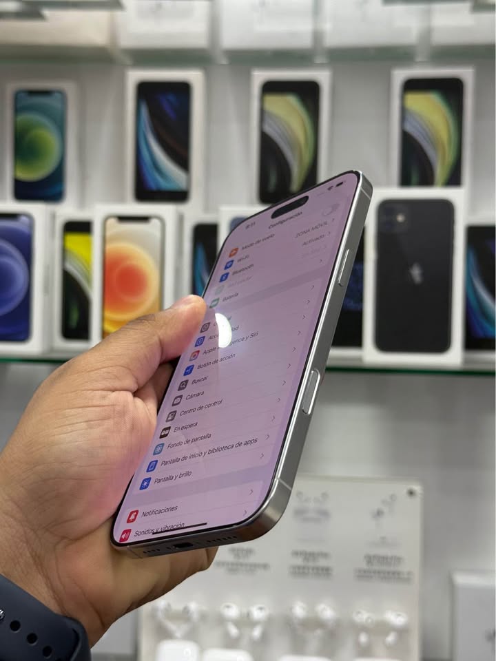 iPhone 16 Pro Max – 256GB - Plata