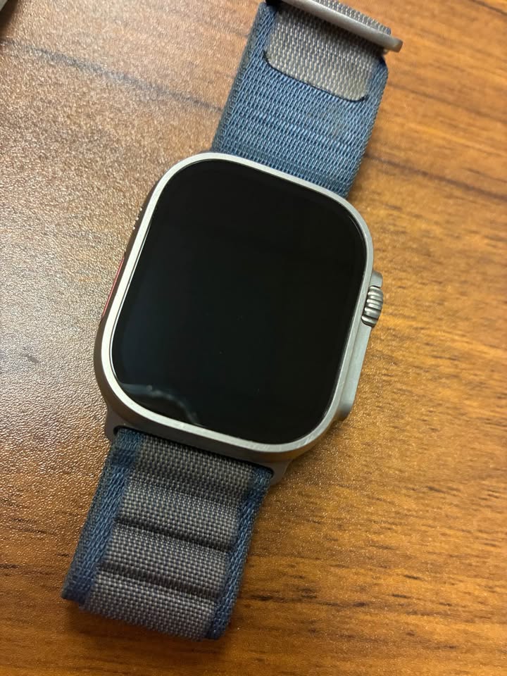 Apple Watch Ultra 1 – 40mm GPS + Cellular (Color Gris)