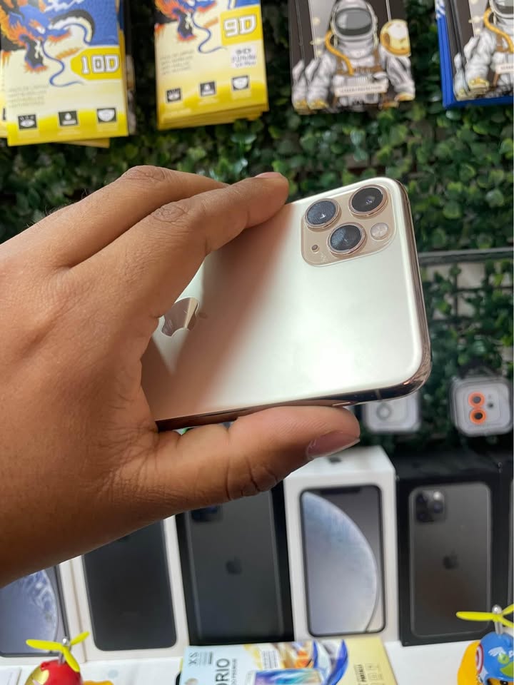 iPhone 11 Pro Max – 256GB (Dorado)