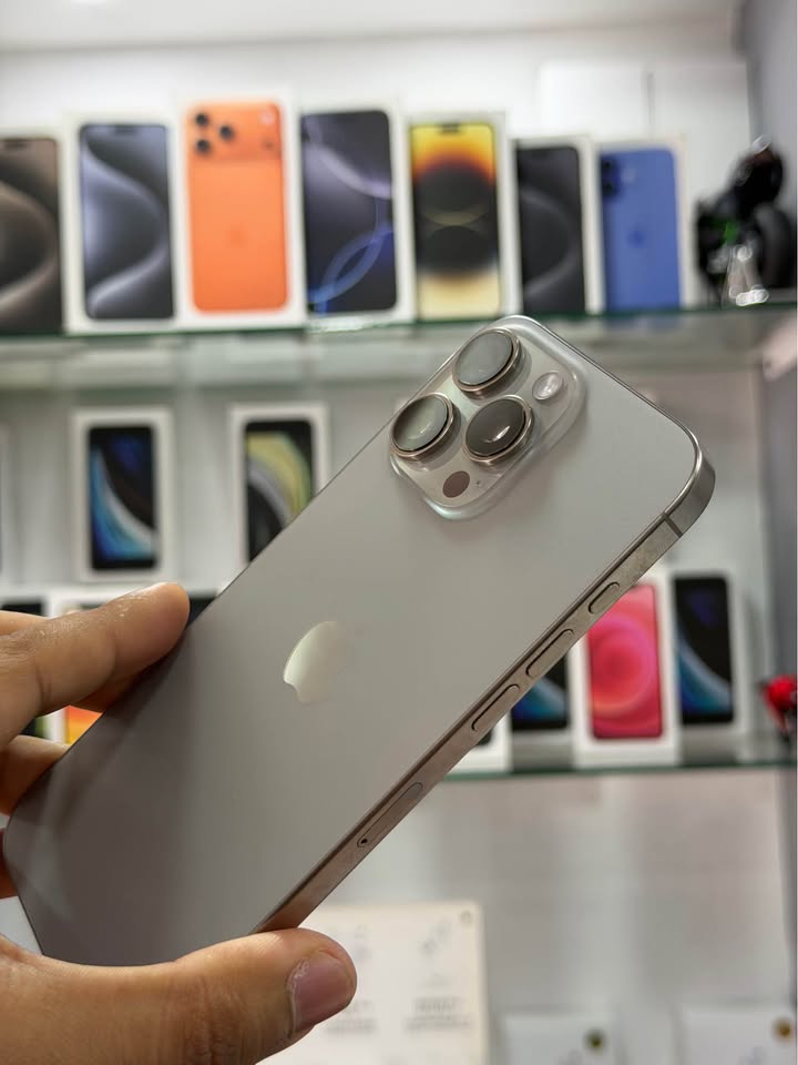 iPhone 16 Pro Max – 512GB – Gris