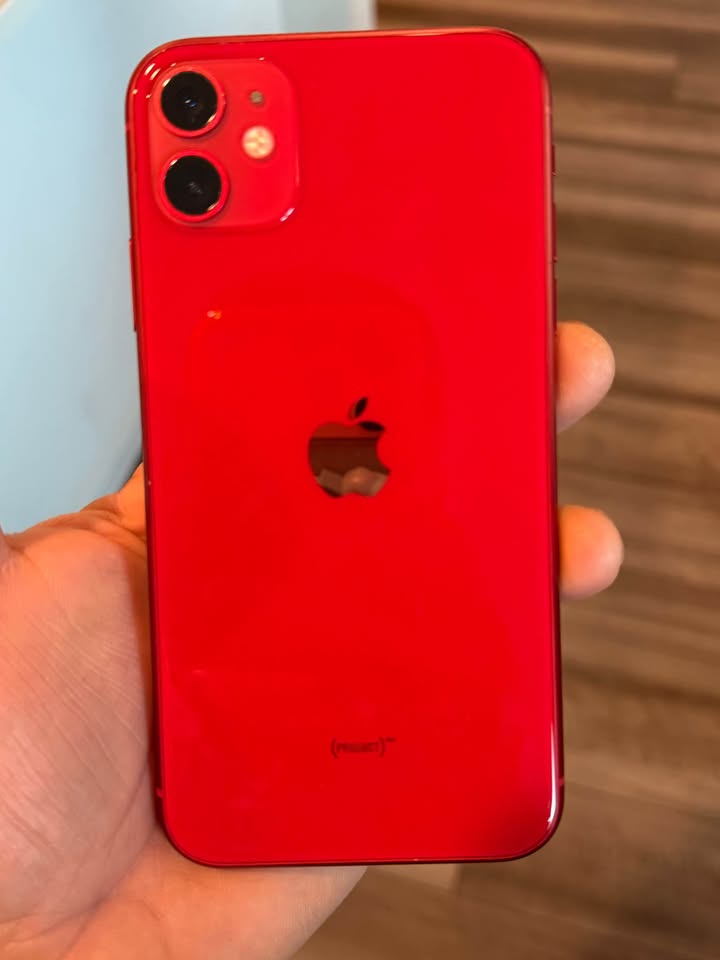 iPhone 11 – 128GB (Color ROJO)