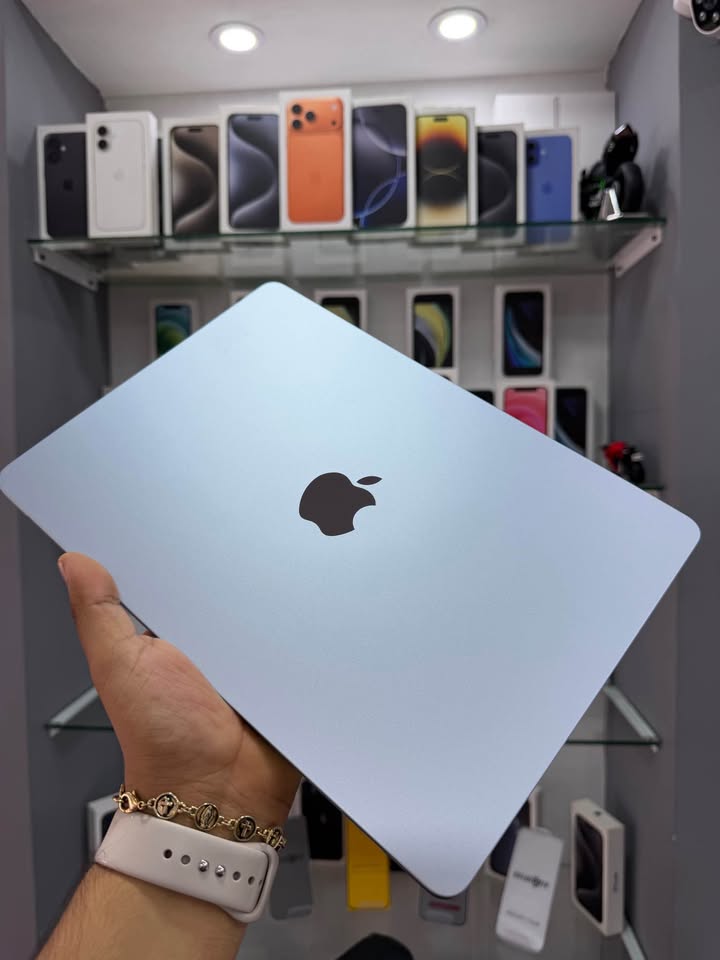 MacBook Air M4 (2025) – 13.6” – 16GB RAM – 256GB – Azul