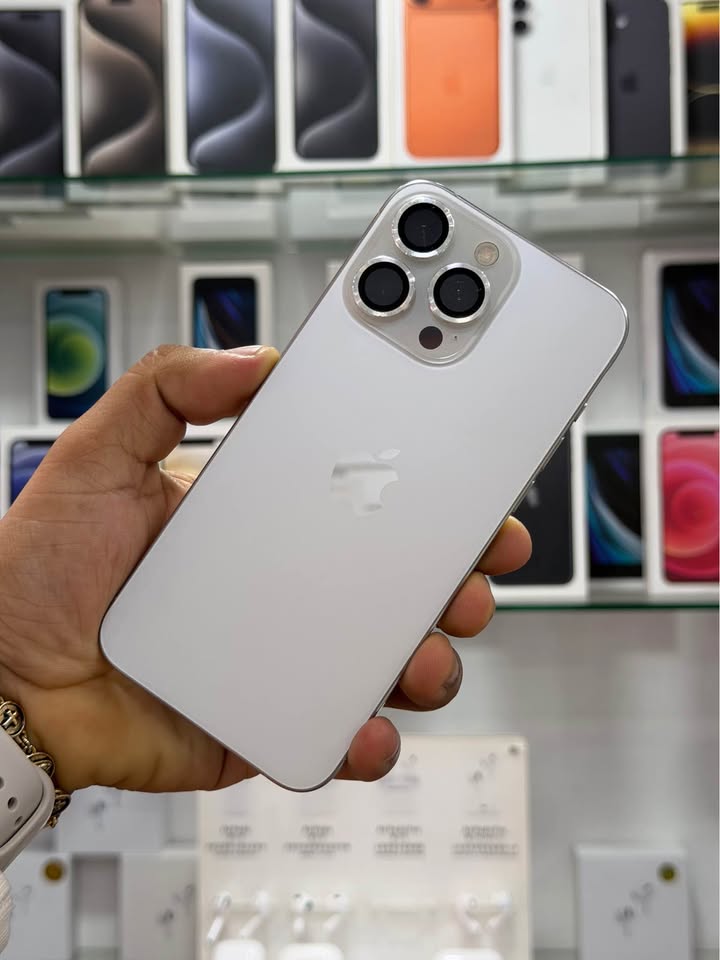 iPhone 15 Pro Max – 256GB Blanco