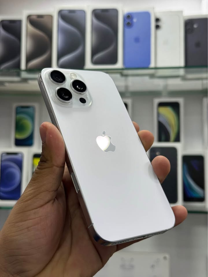 iPhone 16 Pro Max – 256GB - Plata