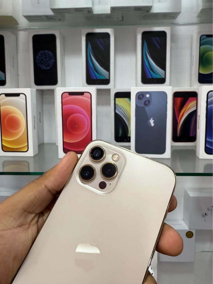 iPhone 12 Pro Max – 128GB – Dorado