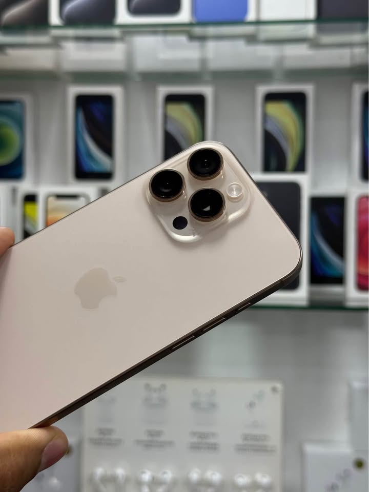 iPhone 16 Pro Max – 256GB - Dorado