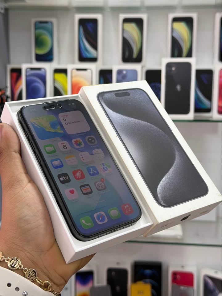 iPhone 15 Pro – 256GB -Negro Caja