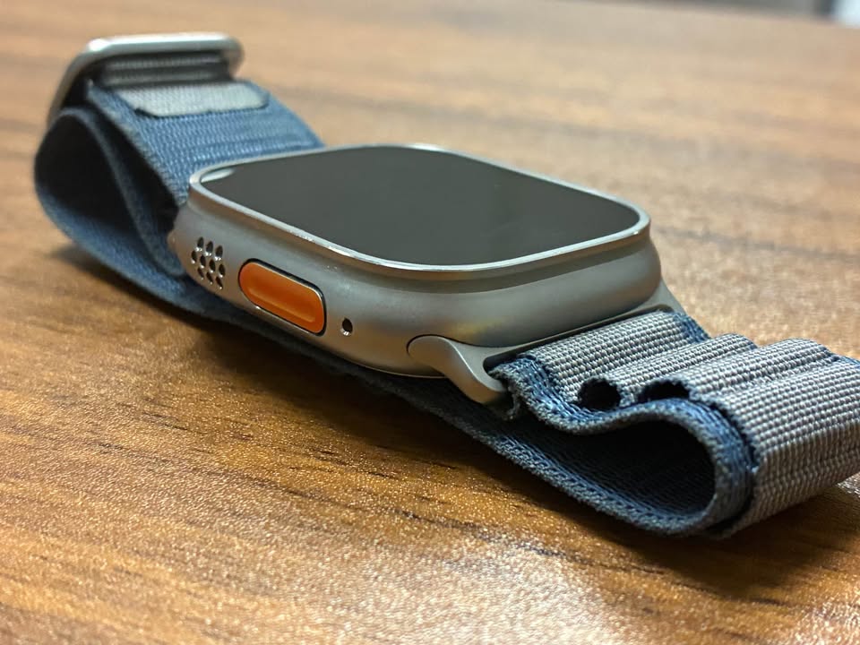 Apple Watch Ultra 1 – 40mm GPS + Cellular (Color Gris)