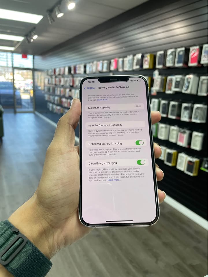 iPhone 12 Pro Max – 128GB (Color Blanco)