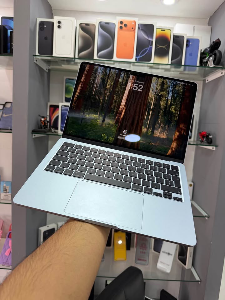 MacBook Air M4 (2025) – 13.6” – 16GB RAM – 256GB – Azul